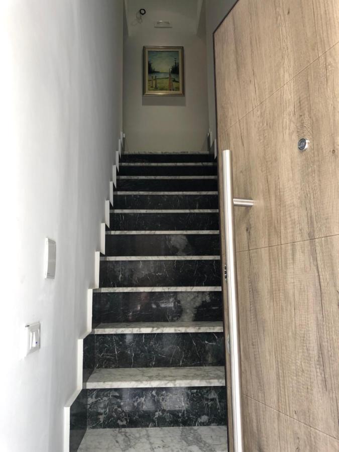 B & B Via Cavour 泰尔莫利 外观 照片
