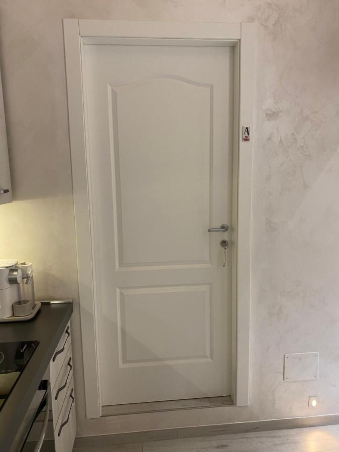 B & B Via Cavour 泰尔莫利 外观 照片